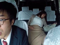 泥●パンストOLを狙うタクシー運転手の悪どい介抱痴●