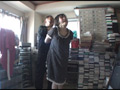私服緊○15