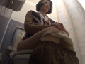 実録！！熟女のトイレ事情 リアル○撮 240人8時間