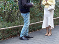 とても羞恥心が強い美人ラグジュ人妻