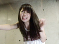 立ちクンニされながら質問に答える女【三】
