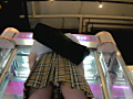 UFOキャッチャーにはまった美女たちのパンチラ