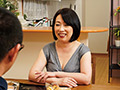 娘婿を誘惑する未亡人の義母 柏木舞子