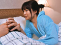 人妻ヘルパーの熟した肉体に思わず勃起！