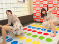 女性同士の汗だく汁だくツイスターゲーム！配信限定01