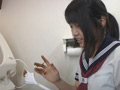女子○生の便所ブラシオナニー1