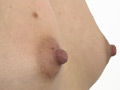 乳首が6個？複乳由香里さんの乳首観察