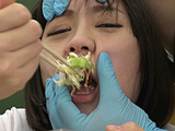 体操着女子○生 お昼ごはんに顔面変形   葉月もえ