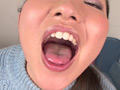 素人娘ともみちゃんの舌・口内自撮り＆主観口臭嗅がせ
