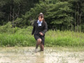 CA制服・泥だらけ1