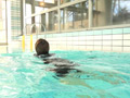新入女子社員の着衣水泳研修（2）［前編］ サンプル画像3