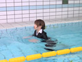 新入女子社員の着衣水泳研修（3） サンプル画像4