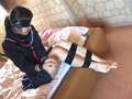 声も出せずに……ホテル○禁少女 1