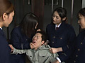 女看守の○制連射懲罰