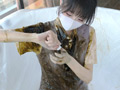 丸の内OLを自宅に招いてWET遊び