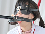 緊○＋ギャグボール調○を受けてしまう奈奈 後編