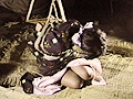 マニア女性と少女連縛・腹部責め