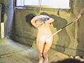 水責め・後ろ手縛り