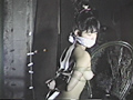 豊満少女・海老あぐら