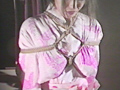 女囚艶獄・コブ縄また股間○問