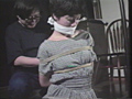 緊○美少女・変形逆海老責め