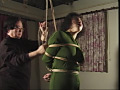 人妻一美不倫責め・肉を裂く縄