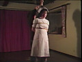 人妻看護婦鼻孔吊り・緊○顔面責め