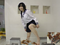 大量のどら焼きを楽しそうに踏む受験生のお嬢様