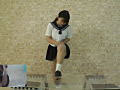 嬉しそうに極太ミミズを踏みつぶす○年生の図書委員