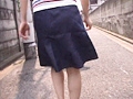 スカートめくり