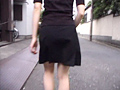 スカートめくり