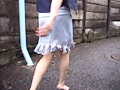 スカートめくり