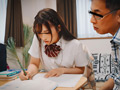 勉強疲れでスイミンしている彼女をヤっちゃいました。