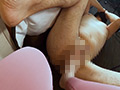 高身長＆デカ足ギャルの足裏フェチ撮影とチン蹴り足コキ