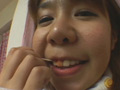 お姉さんの歯間そうじ