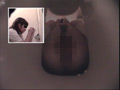 侵入女子校卒業式女子便所1