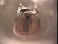 侵入女子校卒業式女子便所4