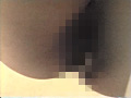 女の穴からブリブリ溢れる糞尿の勢いは堪らない！！
