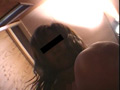見上げてみれば放尿美女。