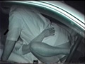 ○撮 不自然に揺れる車の中では…3