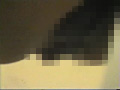 女の穴からブリブリ溢れる糞尿の勢いは堪らない！！DX