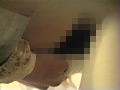 女の穴からブリブリ溢れる糞尿の勢いは堪らない！！DX