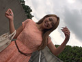 即ハメギャルのパンスト美脚にむしゃぶりつく。