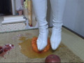 可愛いドSギャルの白ブーツ踏み潰し
