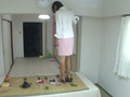 美人教師のブーツ踏み潰し