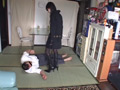 ギャルの怒りを買い屈○的に踏み潰されたマヌケ男