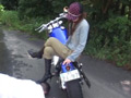 バイクとブーツで徹底的に懲らしめるバイカー女王様