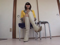 長身美脚奥さんが借金をネタに家庭の不満を発散