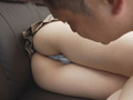 息子の彼女の無防備な体がエロすぎて我慢できなくて・・