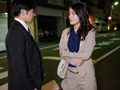 旦那さんが女上司の家にお泊まり不倫 向井藍